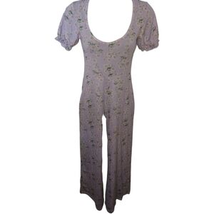 PrettyLittleThing Lilac Daisy Printed Puff Short Sleeve Culotte Jumpsuit